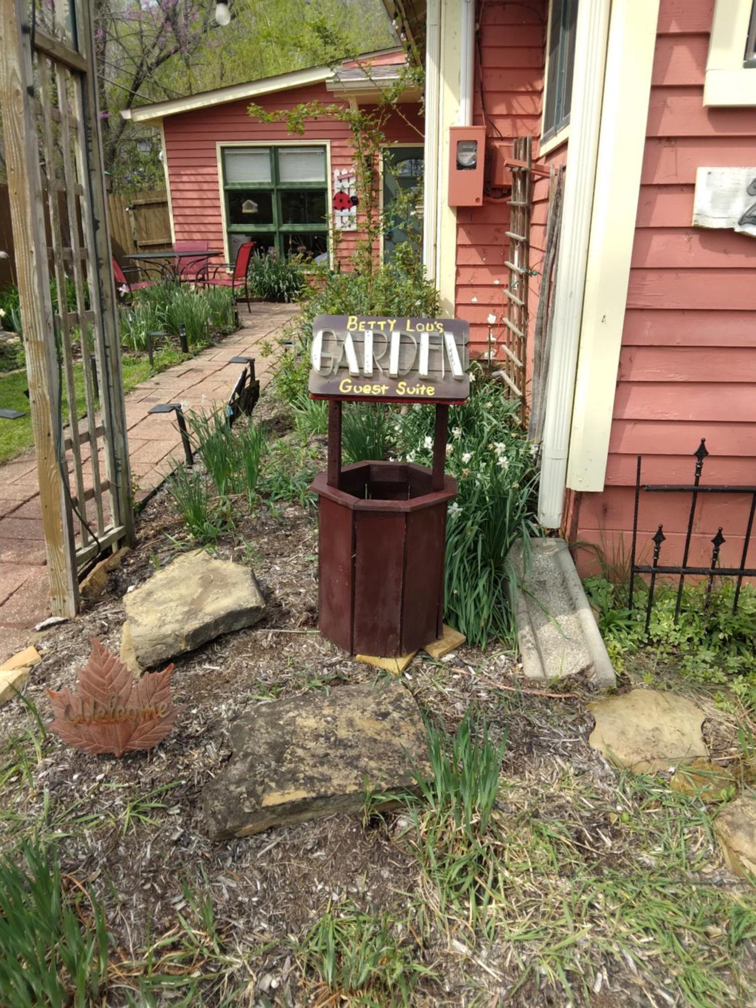 Bed and Breakfast Betty Lous Garden Нэшвилл Экстерьер фото