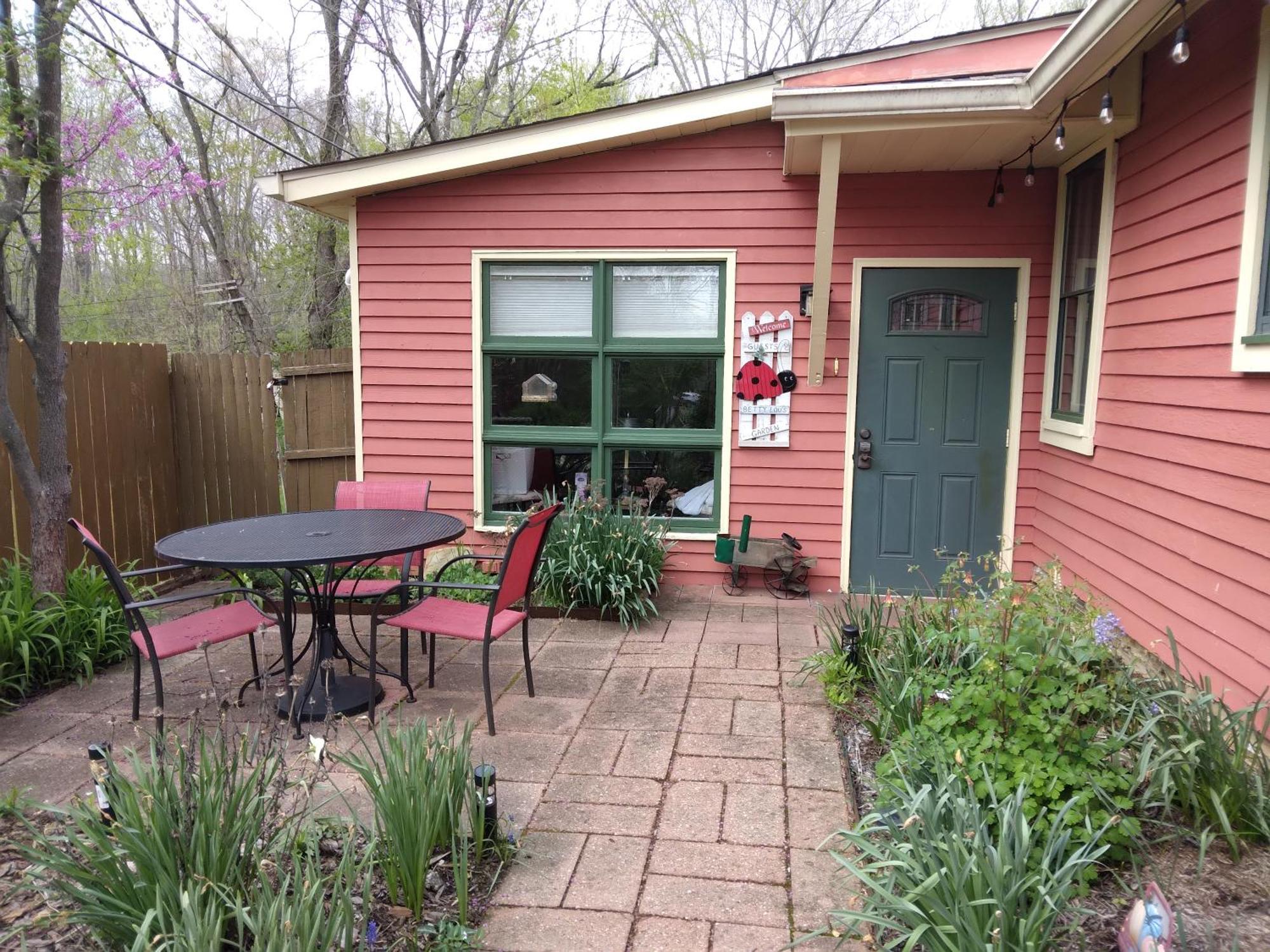 Bed and Breakfast Betty Lous Garden Нэшвилл Экстерьер фото